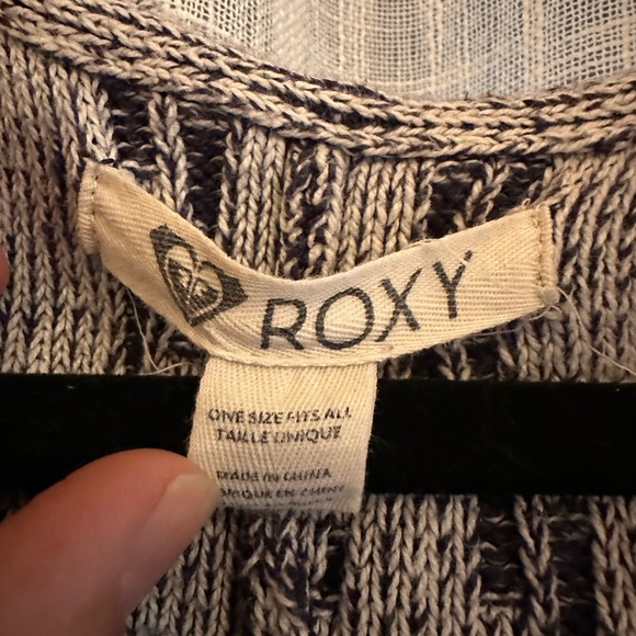 Women’s Roxy Poncho - Picture 5 of 7